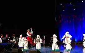 Zesp&oacute;ł Pieśni i Tańca ,,Ziemia Kujawska" oraz Zesp&oacute;ł Folklorystyczny ,,Śmiłowi&oacute;nki" 2