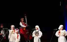 Zesp&oacute;ł Pieśni i Tańca ,,Ziemia Kujawska" oraz Zesp&oacute;ł Folklorystyczny ,,Śmiłowi&oacute;nki" 6