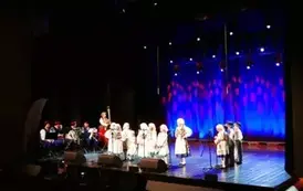 Zesp&oacute;ł Pieśni i Tańca ,,Ziemia Kujawska" oraz Zesp&oacute;ł Folklorystyczny ,,Śmiłowi&oacute;nki" 8